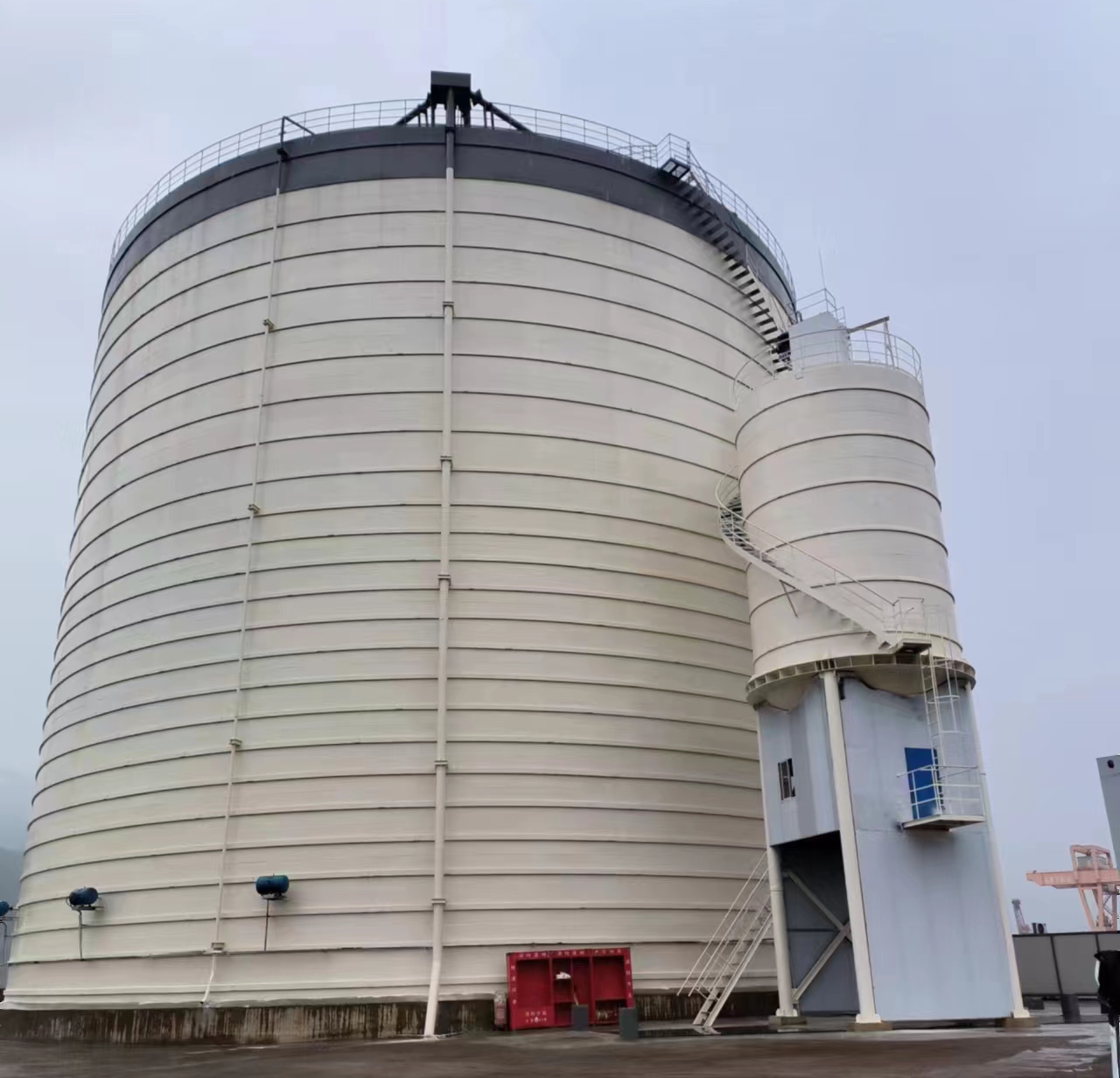 博乐10万吨水泥钢板库